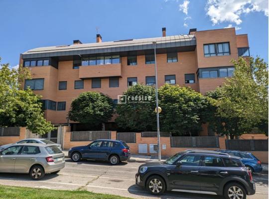 Pisos y casas en alquiler de INMOBILIARIA MAJADAHONDA